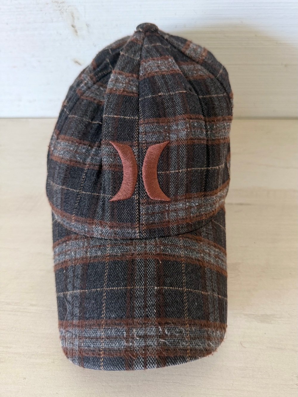 Hurley Hat Cap Fitted Mens Brown Plaid Flexfit Wool Blend Skateboard